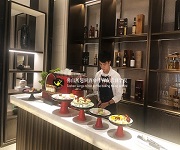 朱光.云山1號品鑒會，展翅蛋糕學(xué)員現(xiàn)場甜品太及咖啡制作